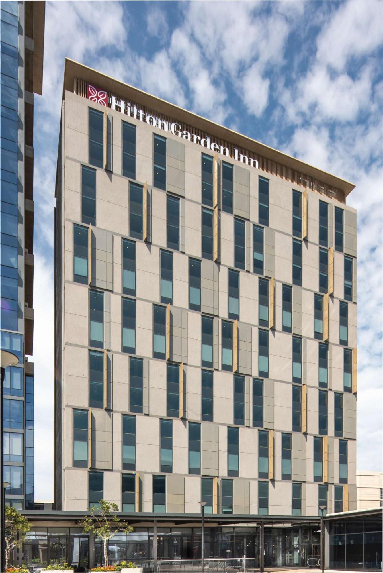 Hilton Garden Inn Umhlanga Arch Durban Exterior photo